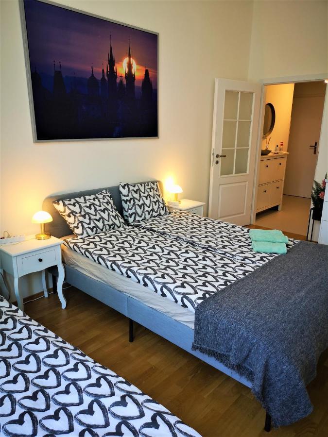 W Apartment, Vintage Style, Next To Wenceslas Square, Prague Center Appartamento *
