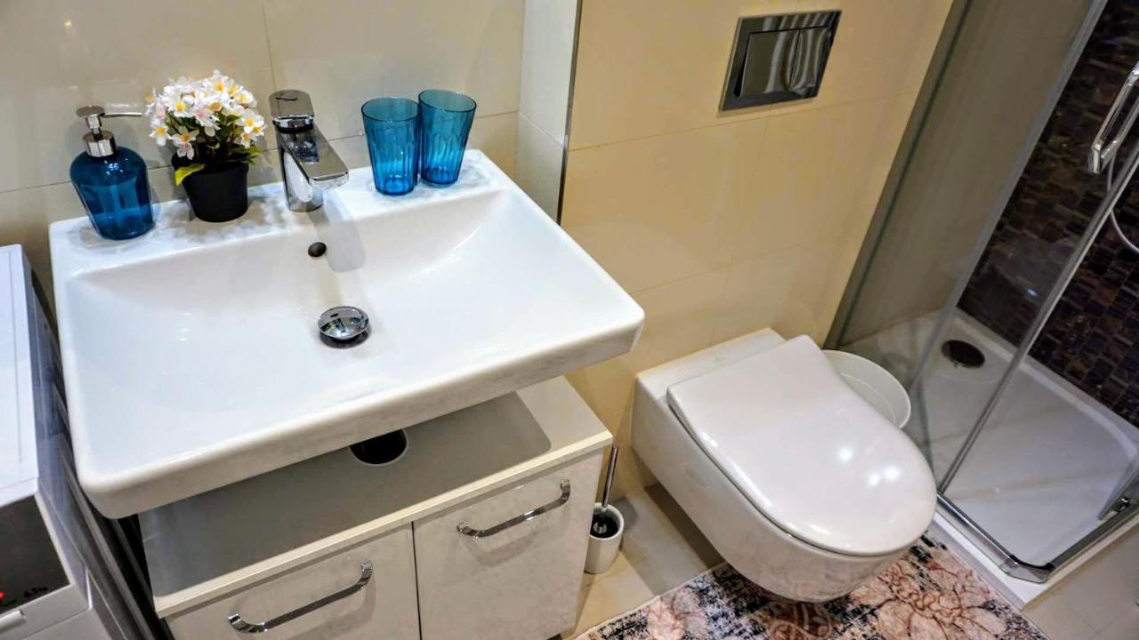 W Apartment, Vintage Style, Next To Wenceslas Square, Prague Center Praga