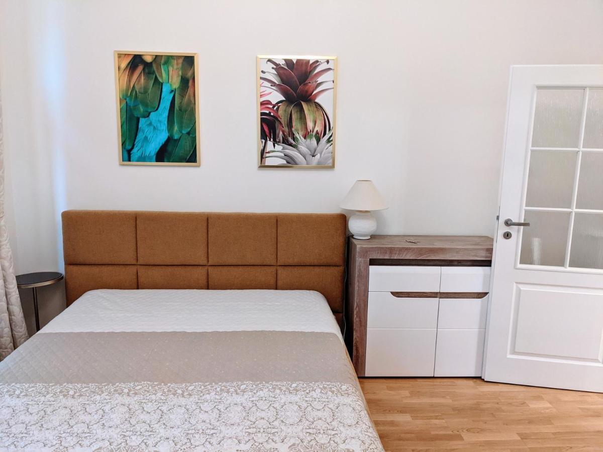 W Apartment, Vintage Style, Next To Wenceslas Square, Prague Center Praga